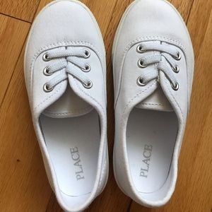 Nwot toddler white sneakers
